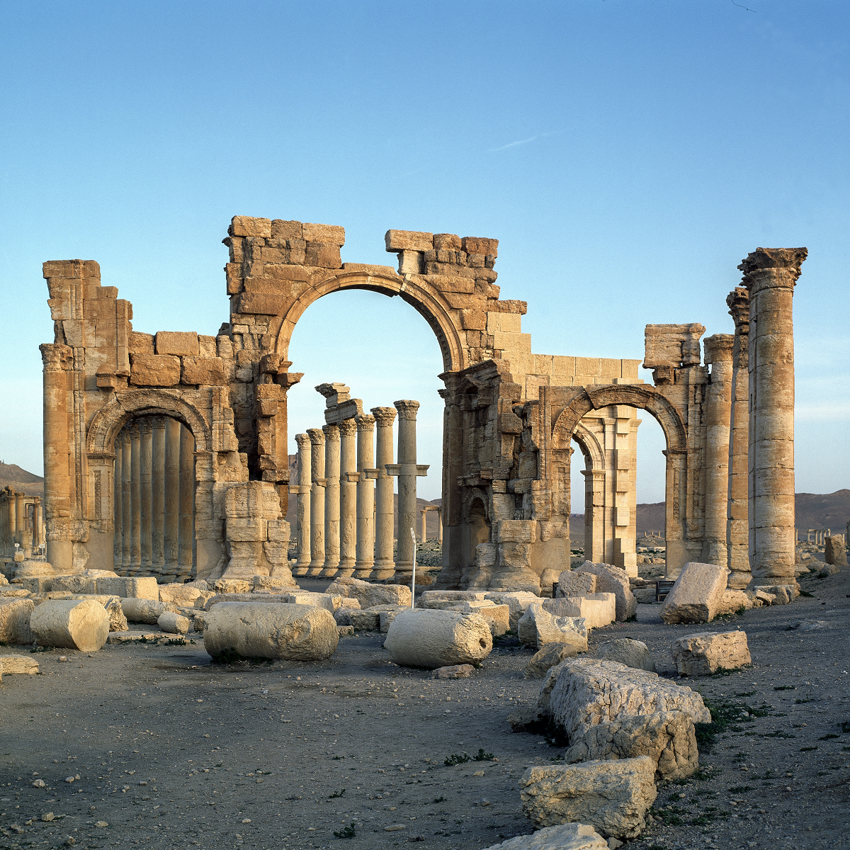 Severan arch at Palmyra, from the West, Photo: Carolyn Brown